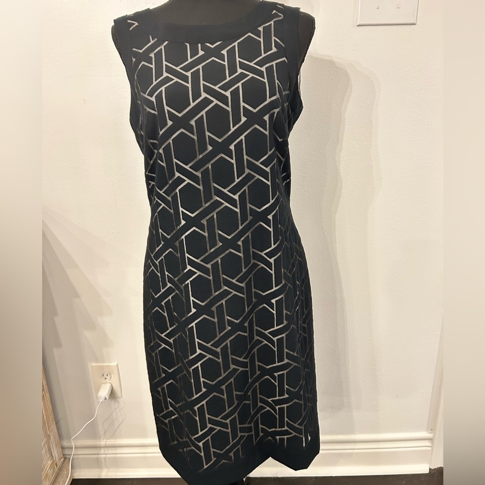 Bianca Geometric‎ Black and Beige Sleeveless Sheath Dress Size 6 Preowned